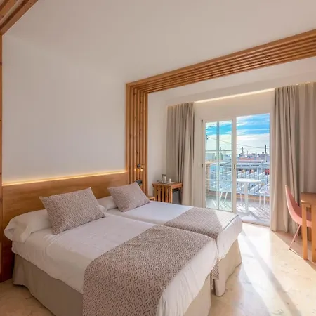 Boutique Sibarys - Adults Recommended